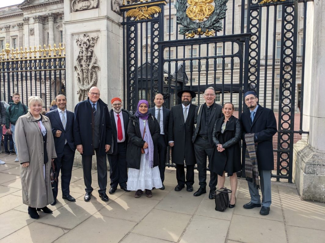 Rabbi Charley Baginsky and faith leaders at Buckingham Palace