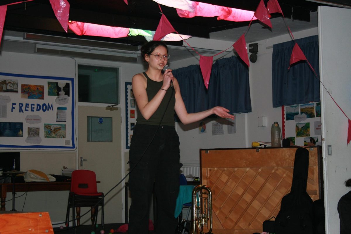 Roxy performing at the Last Night Show