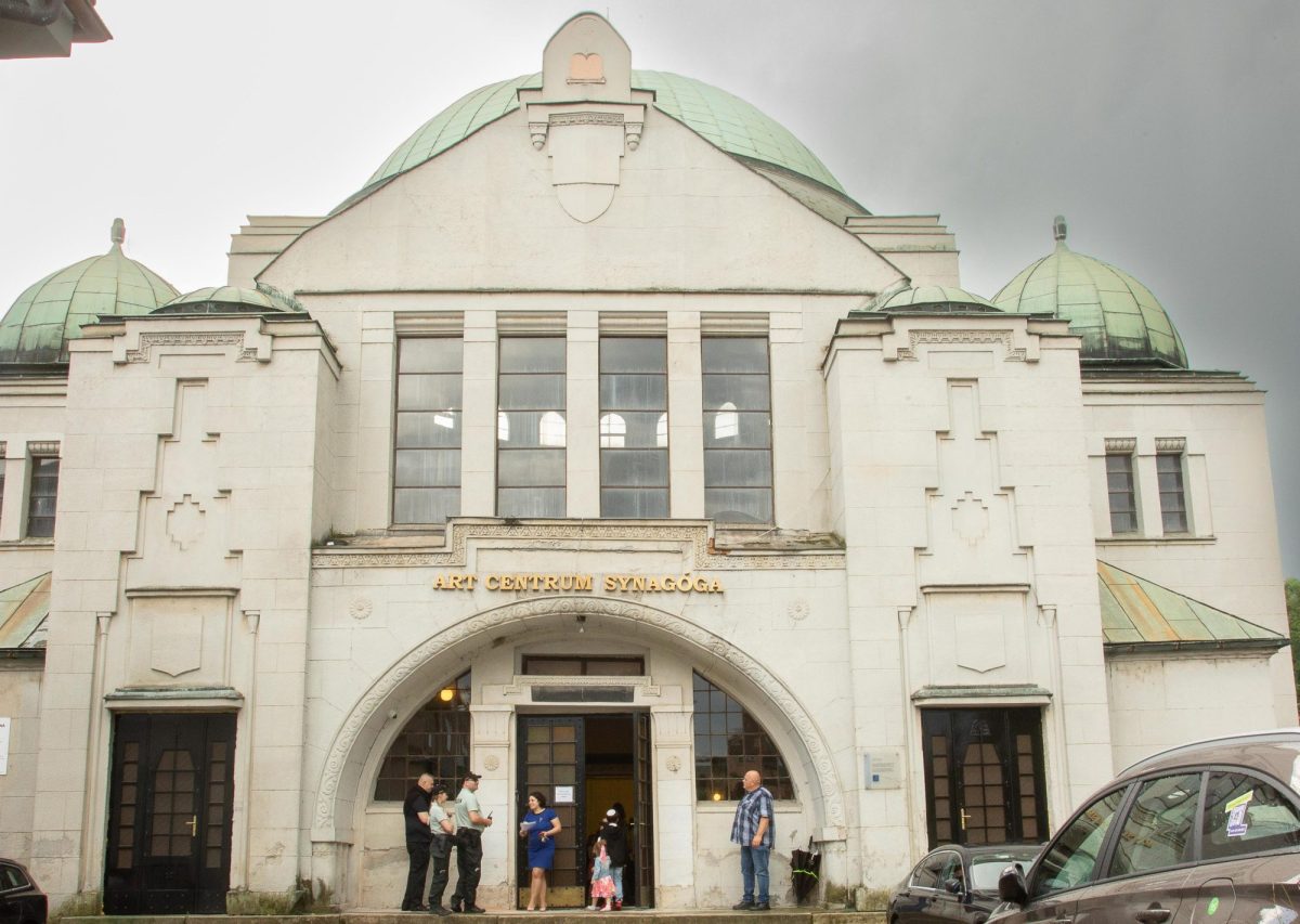 The outside of the newly restored Art Centrum Synagóga